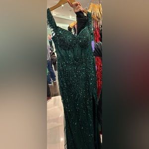 Emerald green prom dress